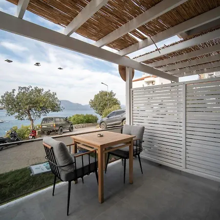 Gueney'in 5 Odasi Hotel apartamentowy Datça